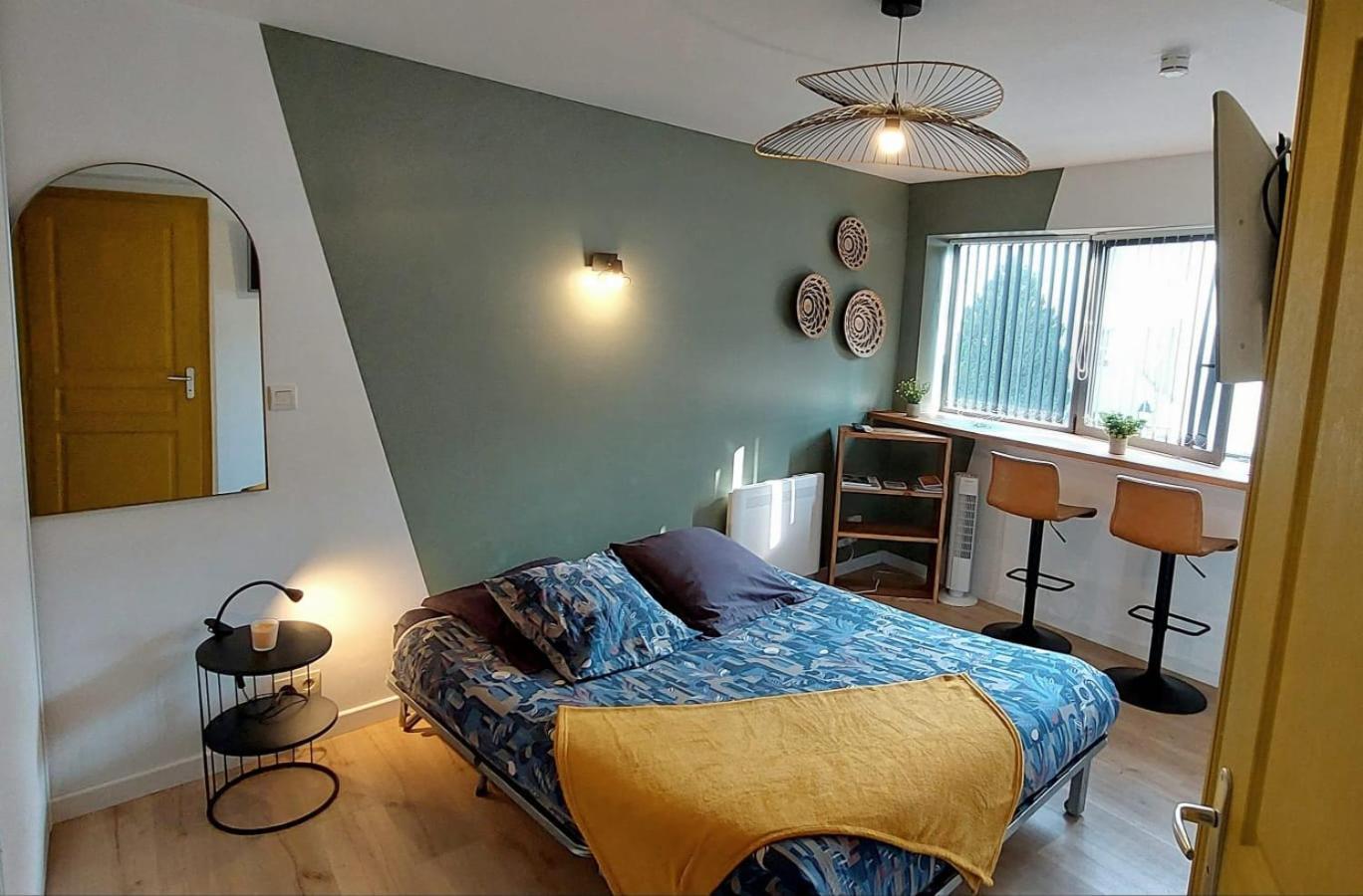Vannes: Charmant Studio Sur Le Port Exterior photo