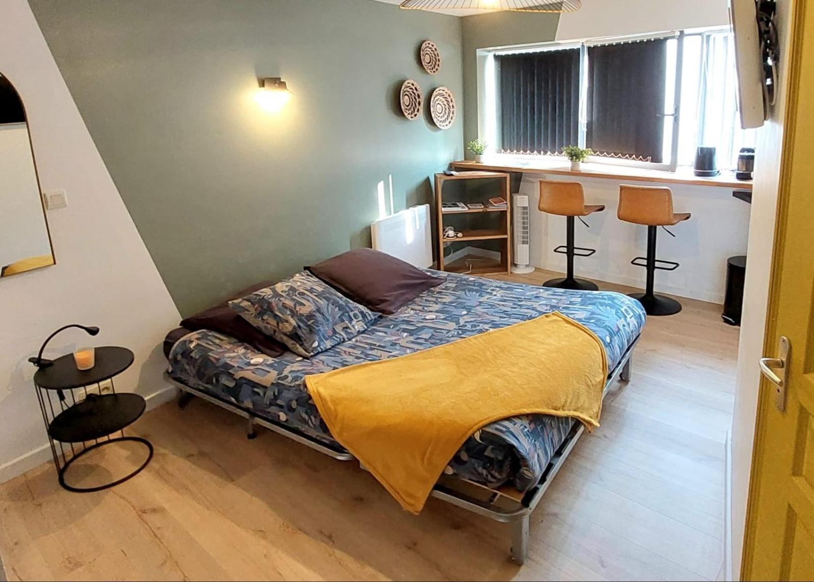 Vannes: Charmant Studio Sur Le Port Exterior photo